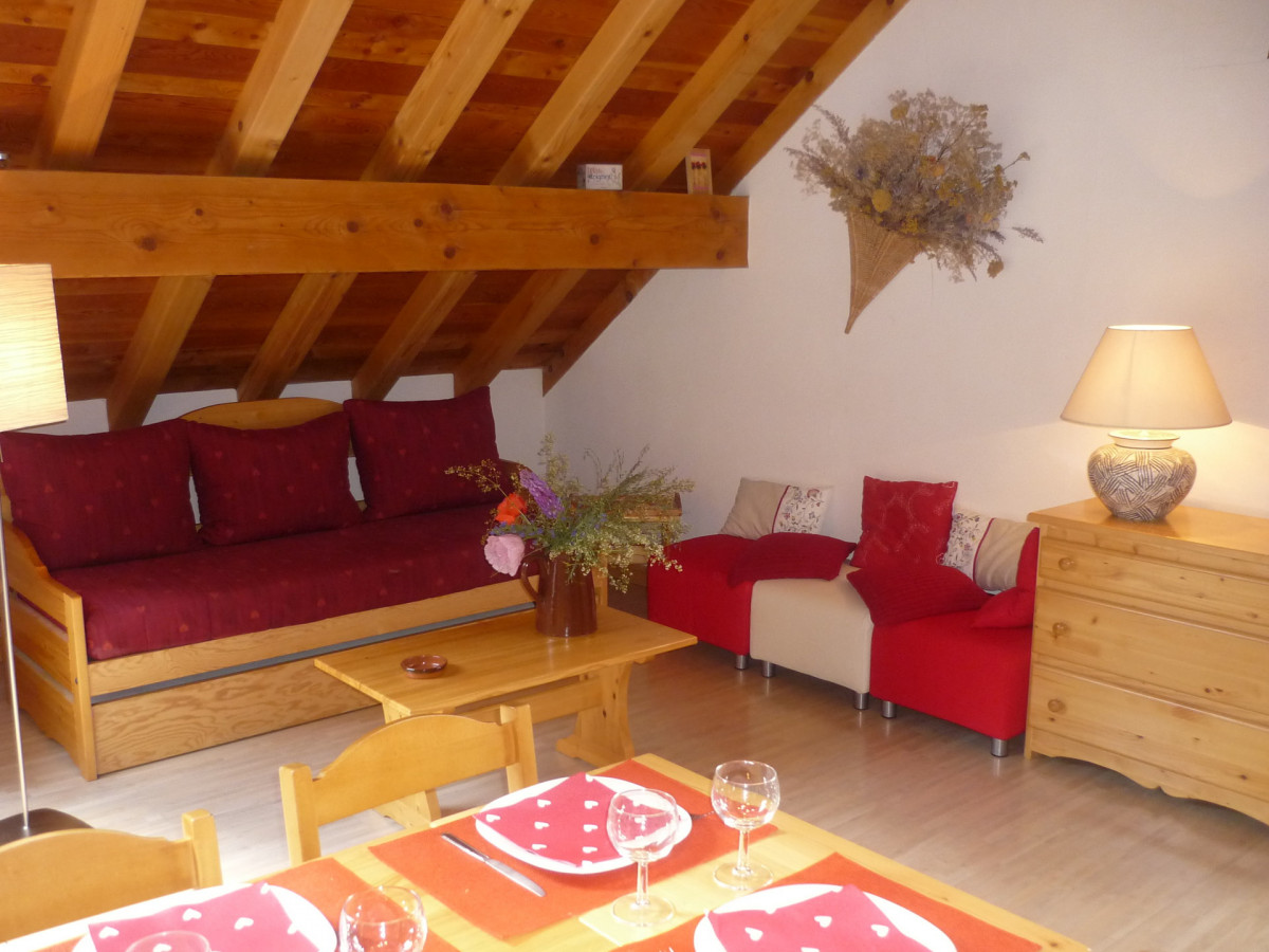 SALON - APPARTEMENT GROS GRENIER A - VALLOIRE LE SERROZ - VALLOIRE RESERVATIONS SALON - APPARTEMENT GROS GRENIER A - VALLOIRE LE SERROZ - VALLOIRE RESERVATIONS