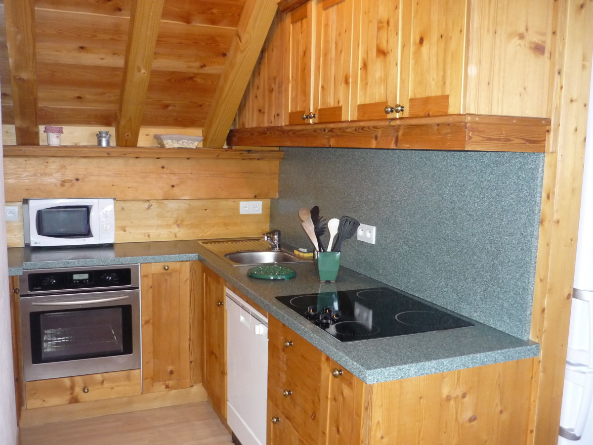 CUISINE - APPARTEMENT GROS GRENIER A - VALLOIRE LE SERROZ CUISINE - APPARTEMENT GROS GRENIER A - VALLOIRE LE SERROZ
