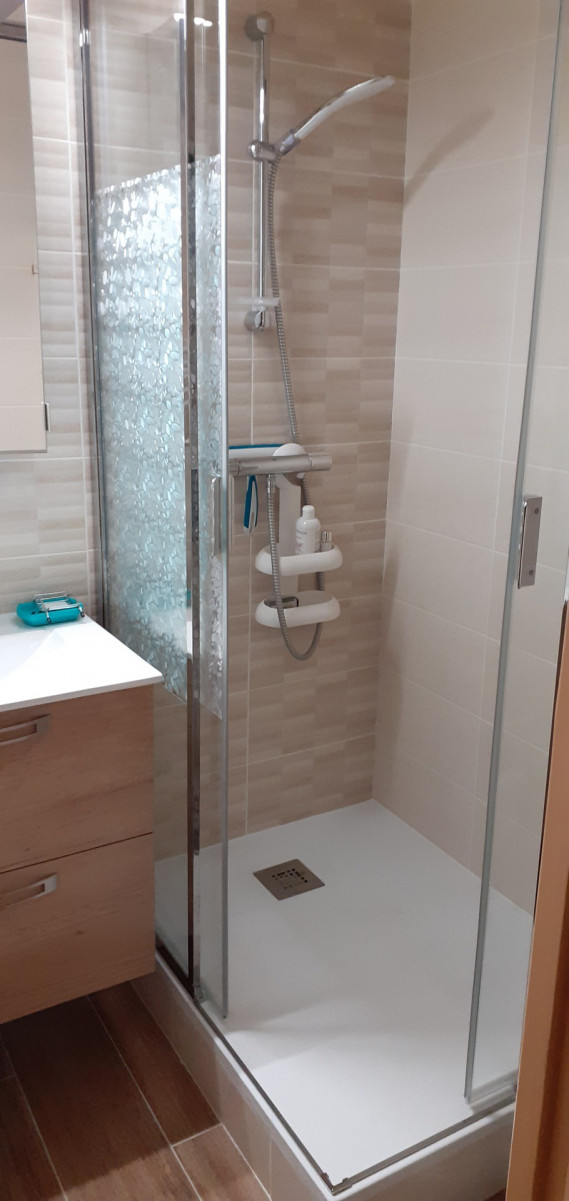 SALLE D'EAU- APPARTEMENT CHOSEAUX 214 - VALLOIRE CENTRE SALLE D'EAU- APPARTEMENT CHOSEAUX 214 - VALLOIRE CENTRE