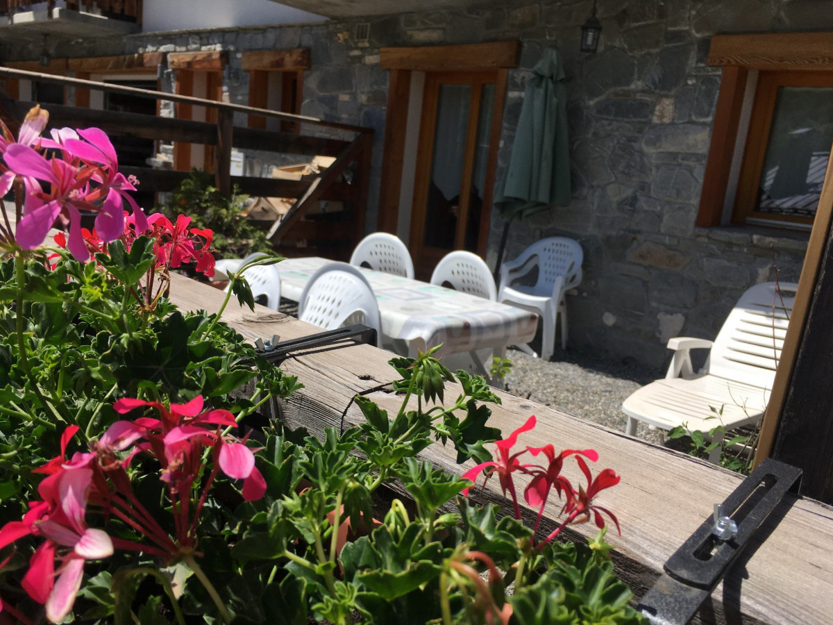 TERRASSE - APPARTEMEMENT CHALET EPICEA 2 - LES CLOTS VALLOIRE TERRASSE - APPARTEMEMENT CHALET EPICEA 2 - LES CLOTS VALLOIRE