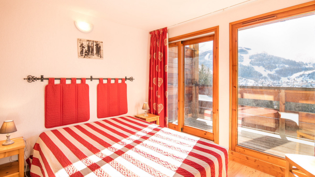 CHAMBRE  - HAMEAU DE VALLOIRE VACANCEOLE APPARTEMENT 4 PERSONNES - VALLOIRE LES CHOSEAUX