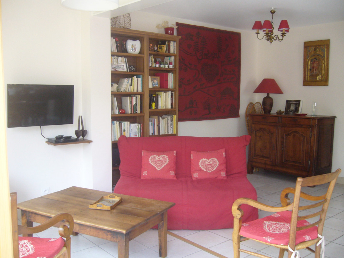 SALON 2 - APPARTEMENT OLVERA - VALLOIRE LA BORGE - VALLOIRE RESERVATIONS SALON 2 - APPARTEMENT OLVERA - VALLOIRE LA BORGE - VALLOIRE RESERVATIONS