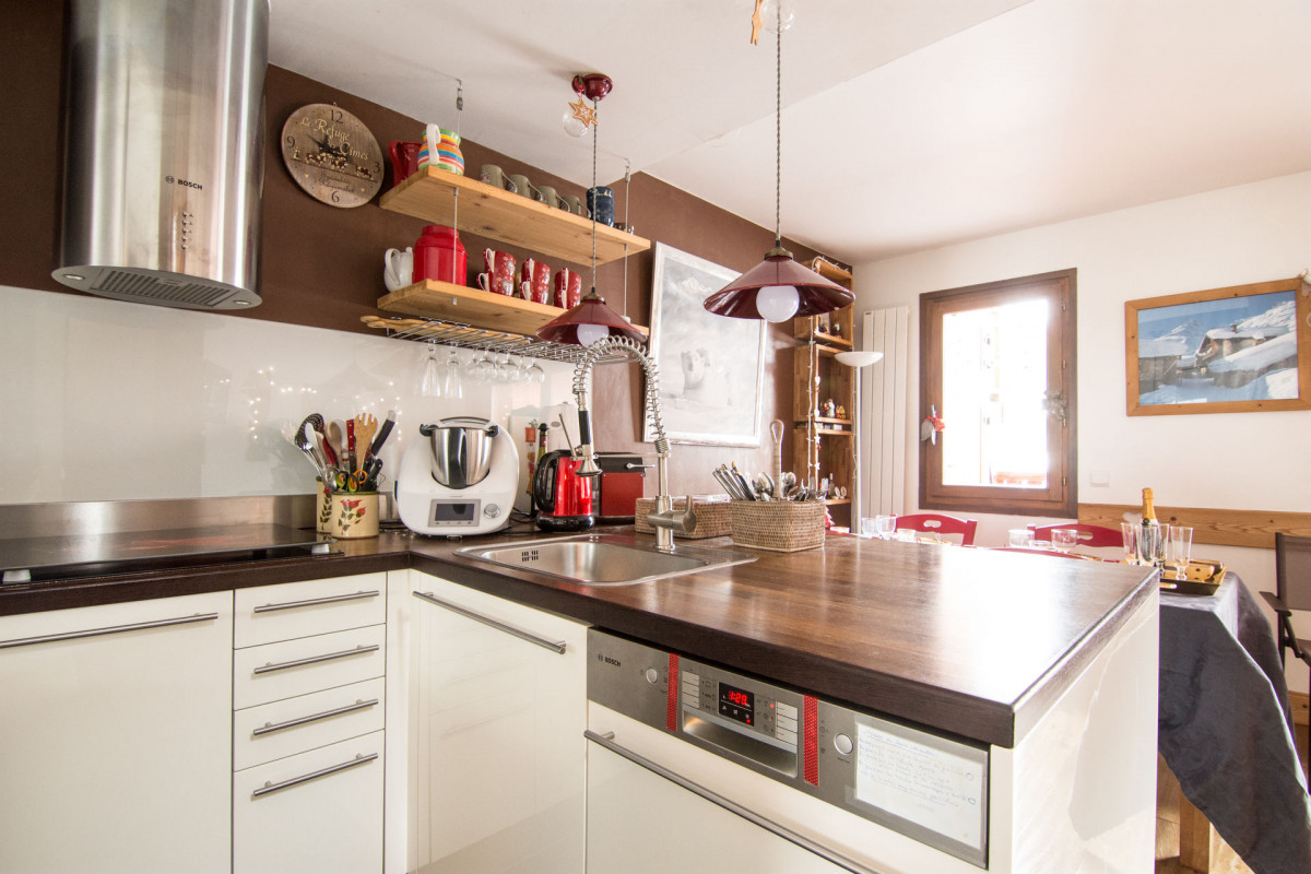 CUISINE - APPARTEMENT GRAND VY A100 - GRAND VY VALLOIRE CUISINE - APPARTEMENT GRAND VY A100 - GRAND VY VALLOIRE