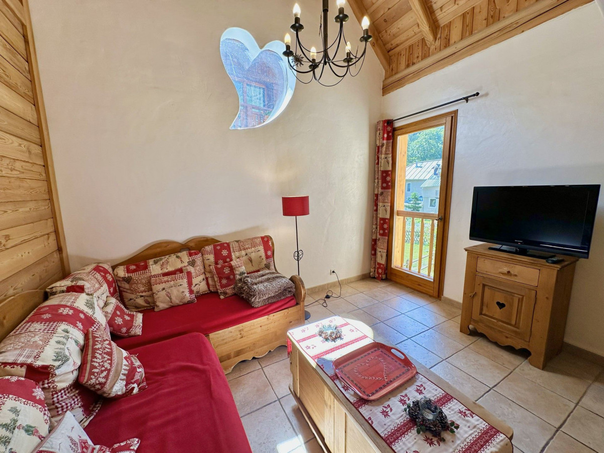 SALON - APPARTEMENT CHEZ JUSTE FERME DES MOULINS- VALLOIRE LES VERNEYS- VALLOIRE RESERVATIONS