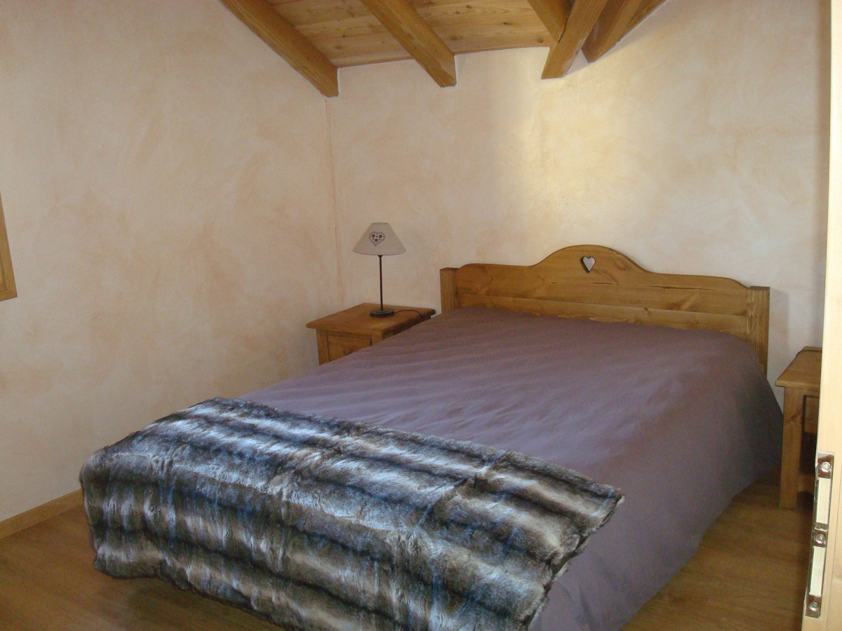 CHAMBRE - APPARTEMENT CHEZ JUSTE FERME DES MOULINS-VALLOIRE LES VERNEYS CHAMBRE - APPARTEMENT CHEZ JUSTE FERME DES MOULINS-VALLOIRE LES VERNEYS