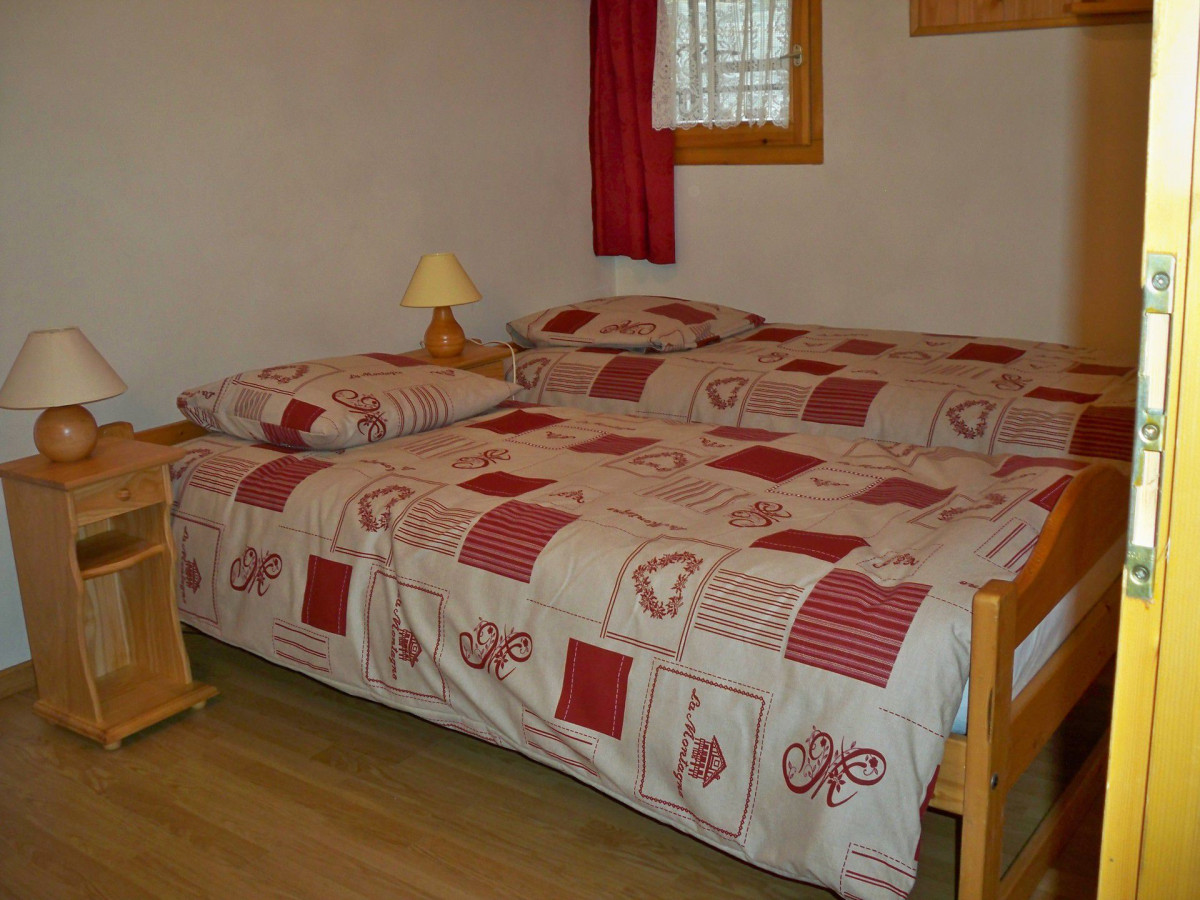 CHAMBRE - CHALET LA MOULINIERE APPARTEMENT 1 - VALLOIRE LE SERROZ CHAMBRE - CHALET LA MOULINIERE APPARTEMENT 1 - VALLOIRE LE SERROZ