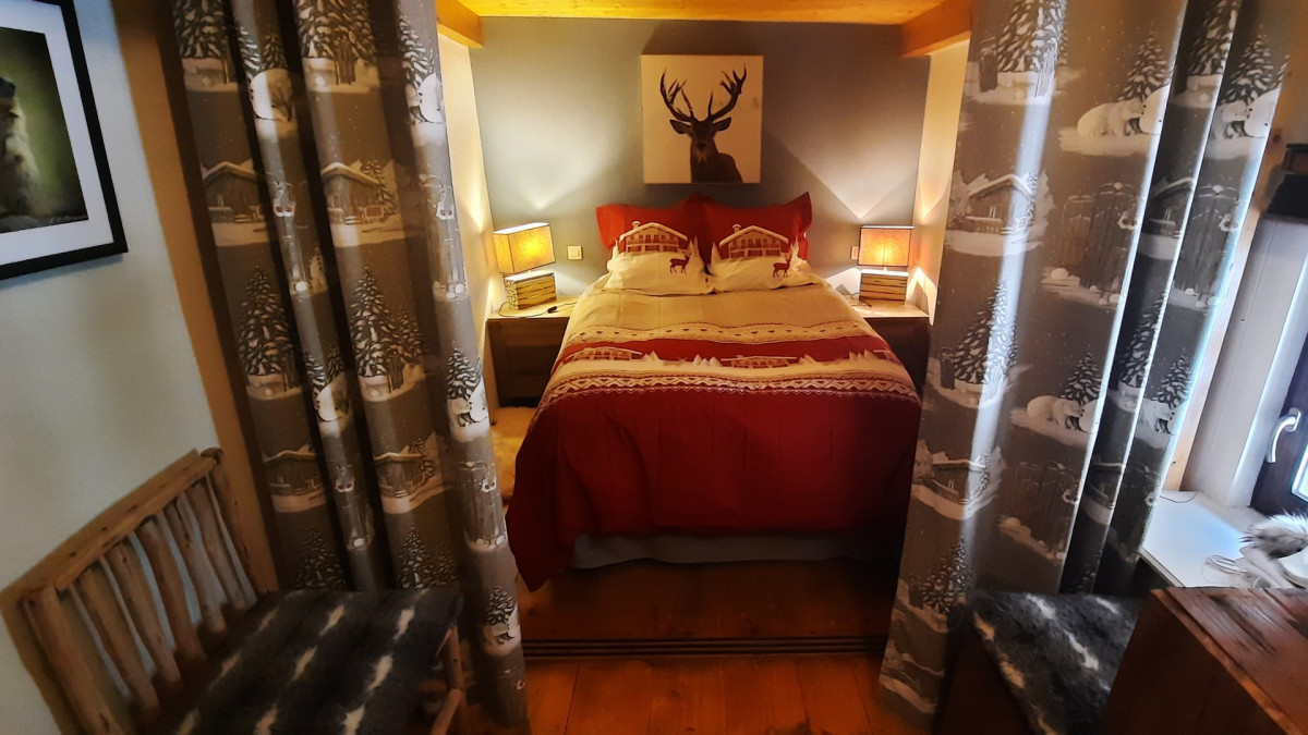 CHAMBRE - APPARTEMENT MONT DES HUILES 1 - VALLOIRE LA RIVINE CHAMBRE - APPARTEMENT MONT DES HUILES 1 - VALLOIRE LA RIVINE