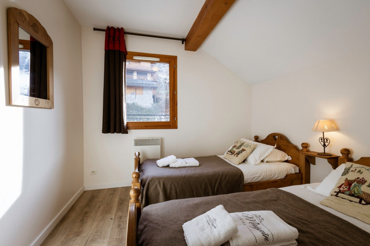 CHAMBRE - APPARTEMENT ADRIEN 4 - VALLOIRE CENTRE 