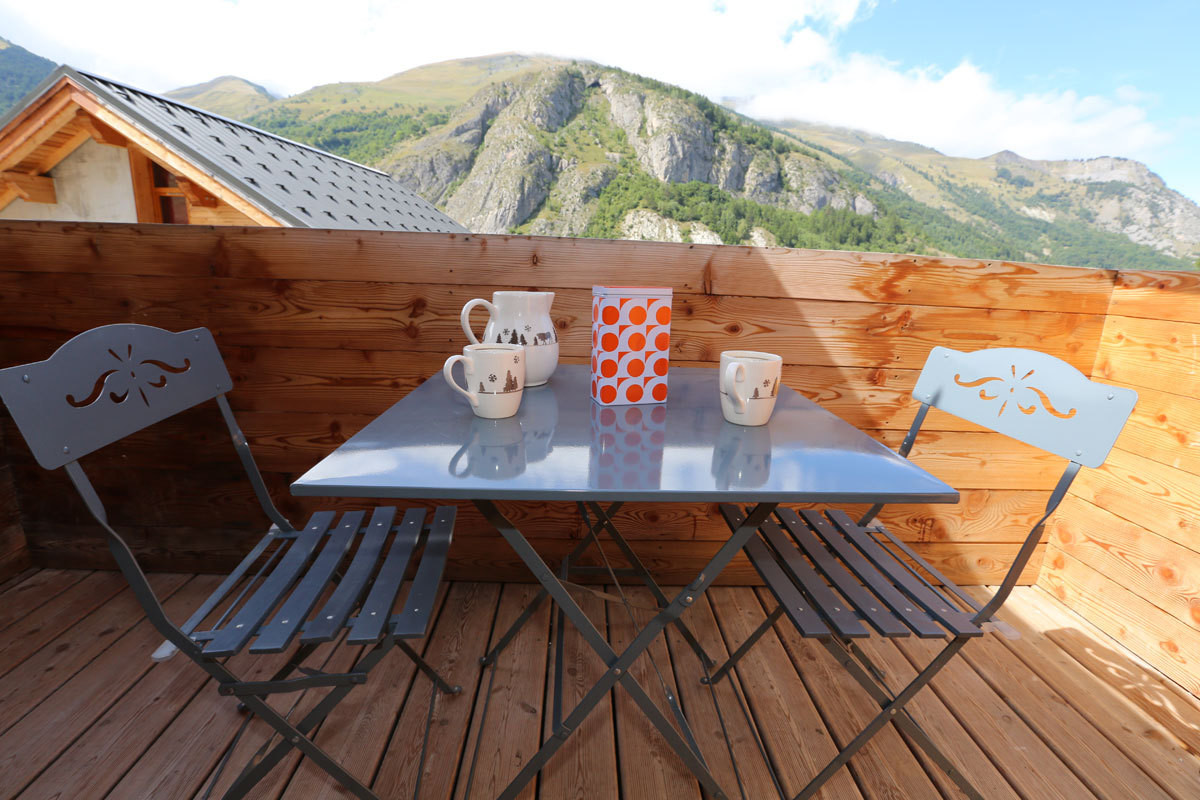 BALCON - APPARTEMENT ADRIEN 9 - VALLOIRE CENTRE BALCON - APPARTEMENT ADRIEN 9 - VALLOIRE CENTRE