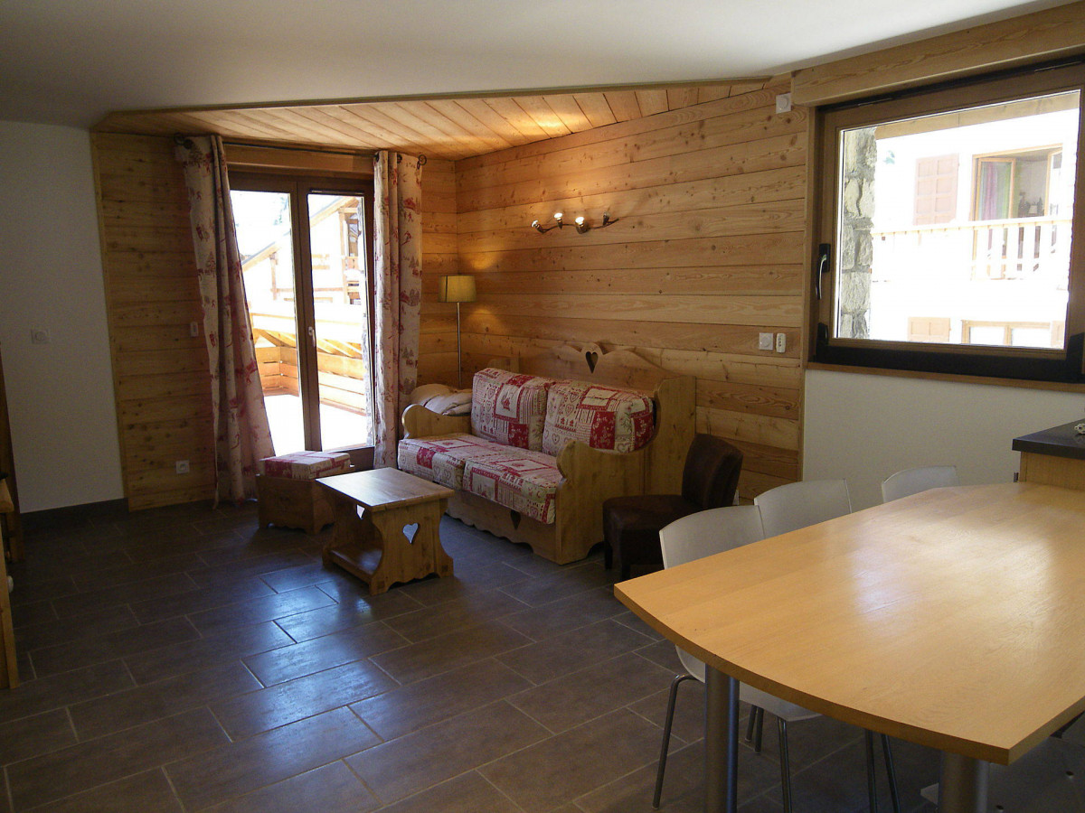 SALON - APPARTEMENT CHALET LES PINS N° 1 - VALLOIRE CENTRE - VALLOIRE RESERVATIONS SALON - APPARTEMENT CHALET LES PINS N° 1 - VALLOIRE CENTRE - VALLOIRE RESERVATIONS