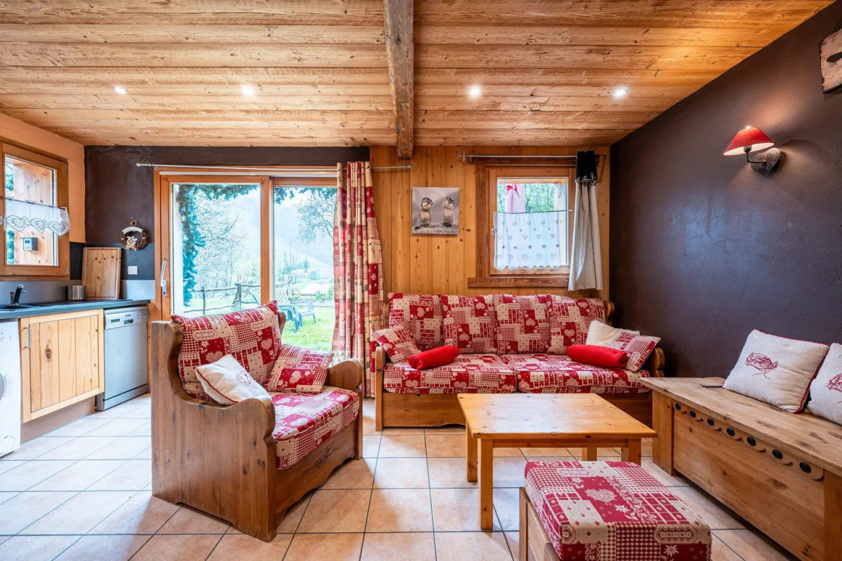 SALON - APPARTEMENT LA POYA - VALLOIRE LES VERNEYS - VALLOIRE RESERVATIONS SALON - APPARTEMENT LA POYA - VALLOIRE LES VERNEYS - VALLOIRE RESERVATIONS