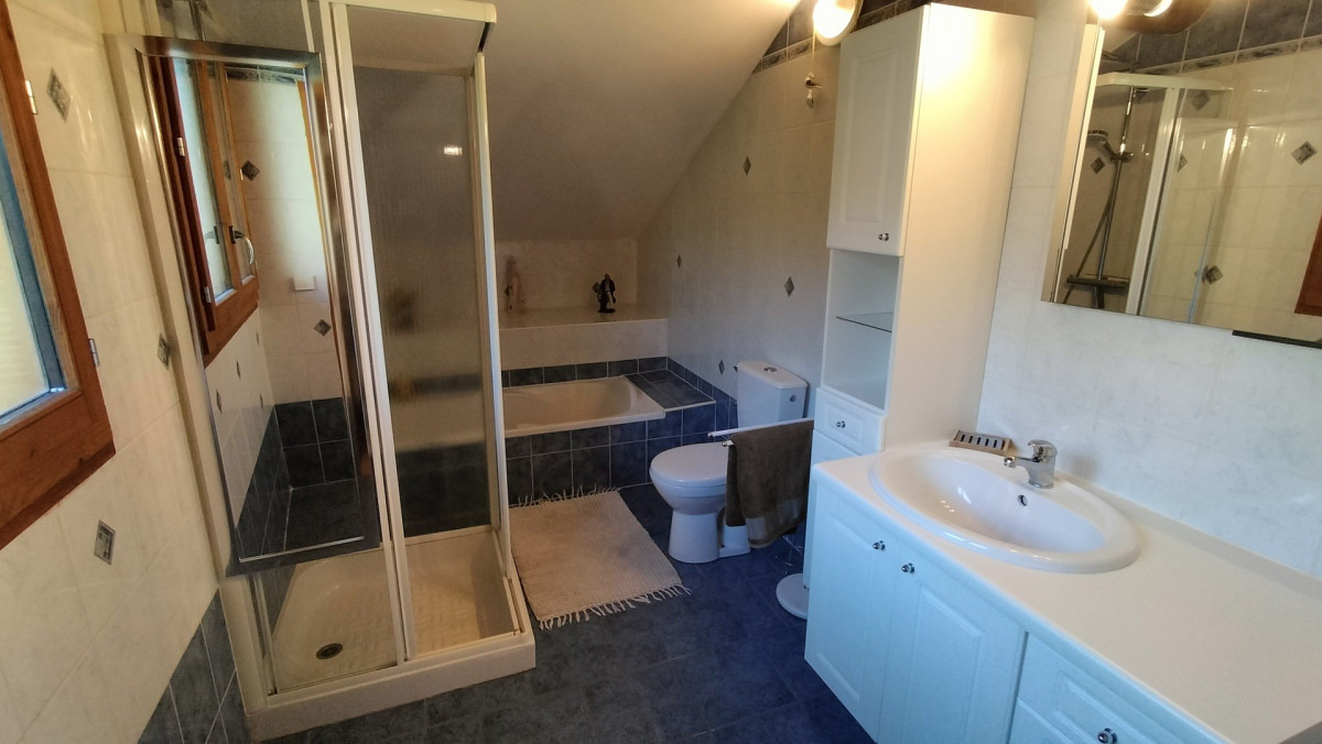 SALLE DE BAIN - CHALET CHEZ BESSON - VALLOIRE LA BORGE SALLE DE BAIN - CHALET CHEZ BESSON - VALLOIRE LA BORGE