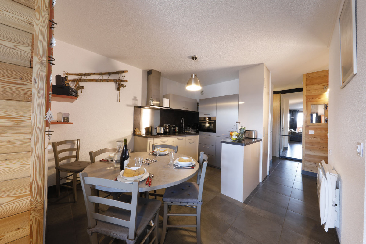 SALON - APPARTEMENT ROCHES FLEURIES B1 - VALLOIRE CENTRE SALON - APPARTEMENT ROCHES FLEURIES B1 - VALLOIRE CENTRE