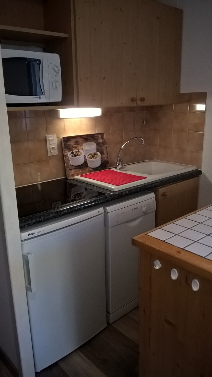 CUISINE - APPARTEMENT ADRET 8 - VALLOIRE LES VERNEYS CUISINE - APPARTEMENT ADRET 8 - VALLOIRE LES VERNEYS