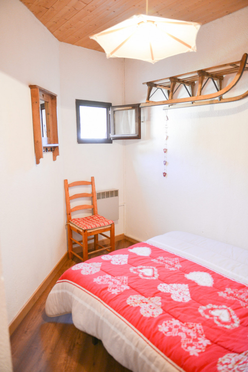 CHAMBRE - APPARTEMENT THYMEL 44- VALLOIRE LES VERNEYS CHAMBRE - APPARTEMENT THYMEL 44- VALLOIRE LES VERNEYS