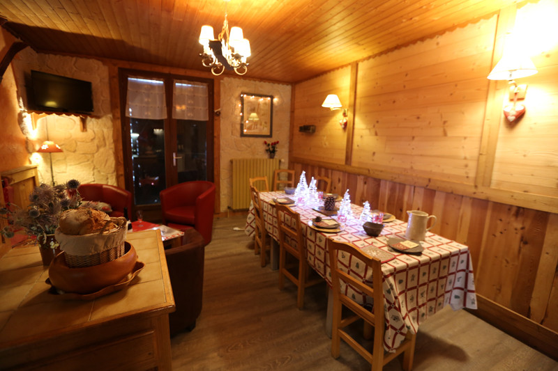SALON - APPARTEMENT LA CORDEE 6 - VALLOIRE CENTRE - VALLOIRE RESERVATIONS SALON - APPARTEMENT LA CORDEE 6 - VALLOIRE CENTRE - VALLOIRE RESERVATIONS