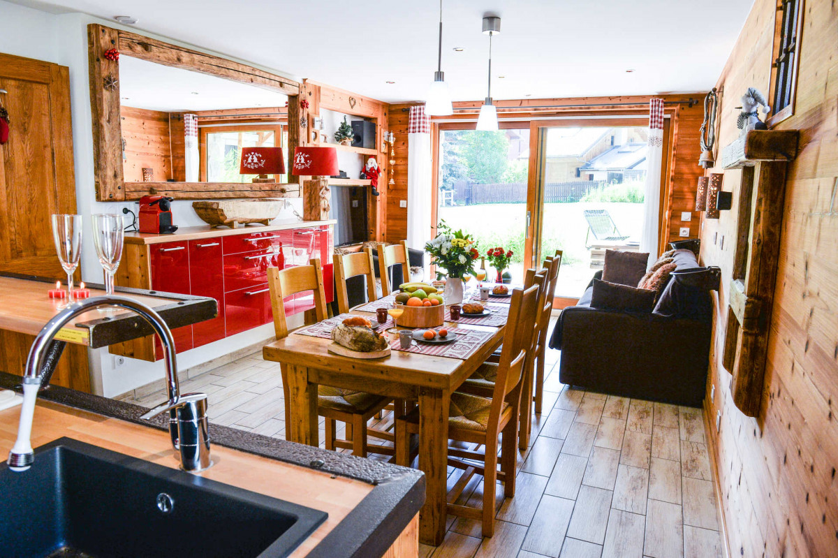 SEJOUR - CHALET LES GENTIANES APPARTEMENT RDJ - VALLOIRE CENTRE SEJOUR - CHALET LES GENTIANES APPARTEMENT RDJ - VALLOIRE CENTRE