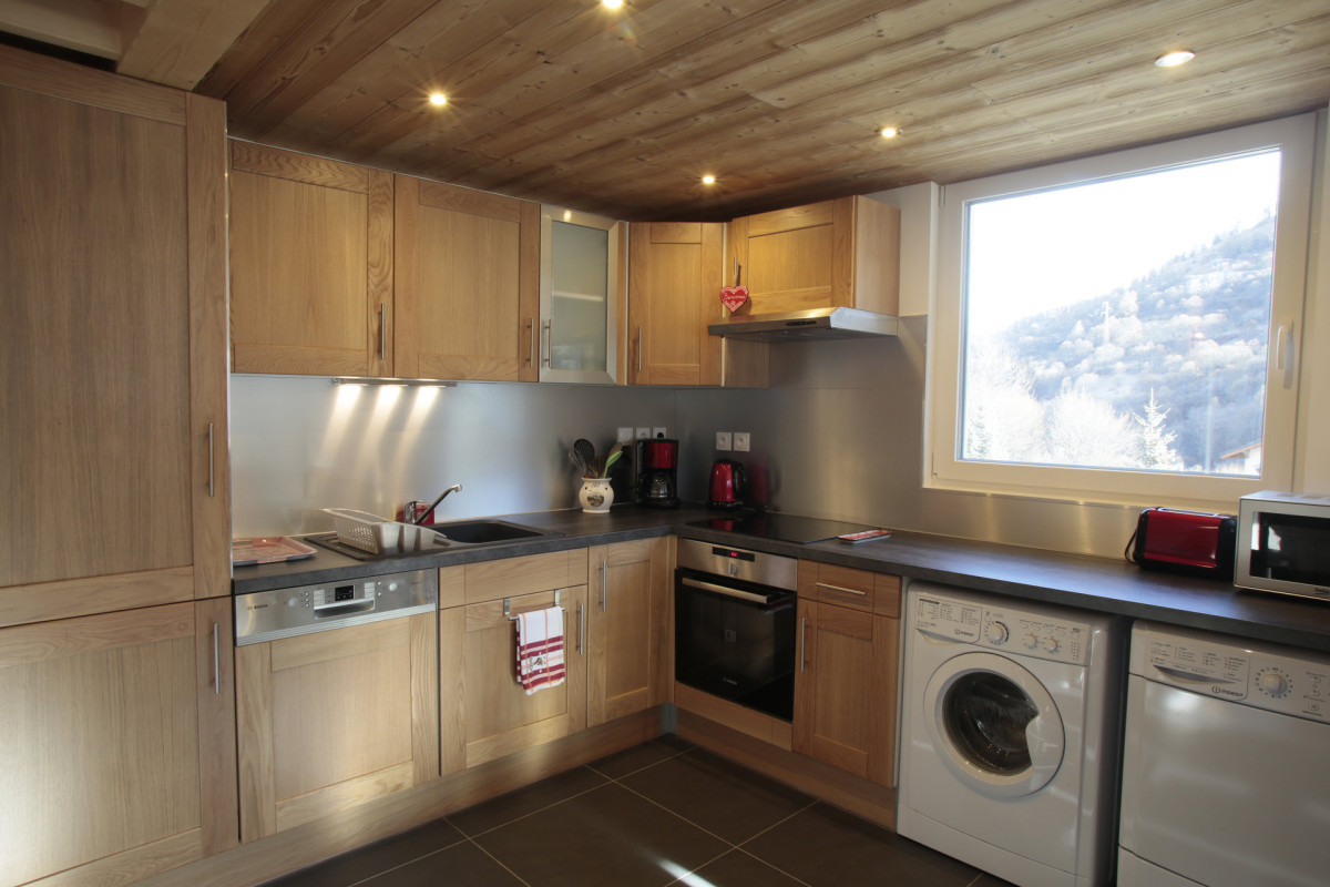 CUISINE - APPARTEMENT CHALET GRAND GALIBIER N°2- VALLOIRE LES VERNEYS CUISINE - APPARTEMENT CHALET GRAND GALIBIER N°2- VALLOIRE LES VERNEYS