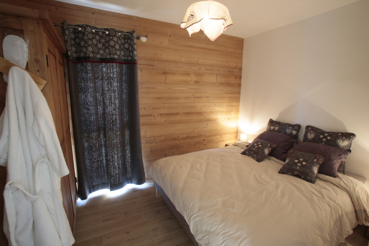 CHAMBRE - APPARTEMENT CHALET GRAND GALIBIER N°2- VALLOIRE LES VERNEYS CHAMBRE - APPARTEMENT CHALET GRAND GALIBIER N°2- VALLOIRE LES VERNEYS
