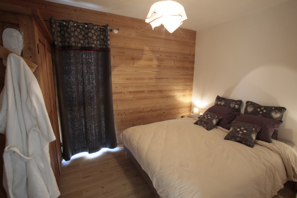 CHAMBRE - APPARTEMENT CHALET GRAND GALIBIER N°4- VALLOIRE LES VERNEYS CHAMBRE - APPARTEMENT CHALET GRAND GALIBIER N°4- VALLOIRE LES VERNEYS