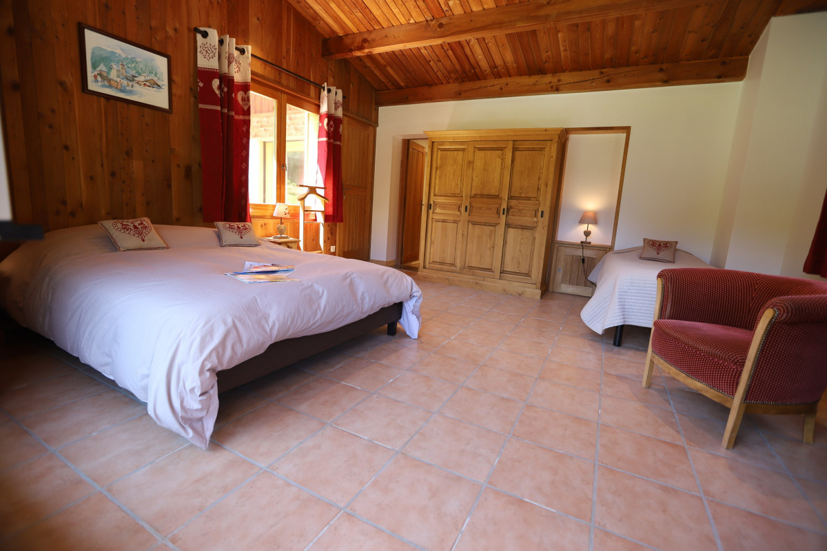 CHAMBRE ETAGE - MAISON PIC VERT - LES VERNEYS VALLOIRE CHAMBRE ETAGE - MAISON PIC VERT - LES VERNEYS VALLOIRE
