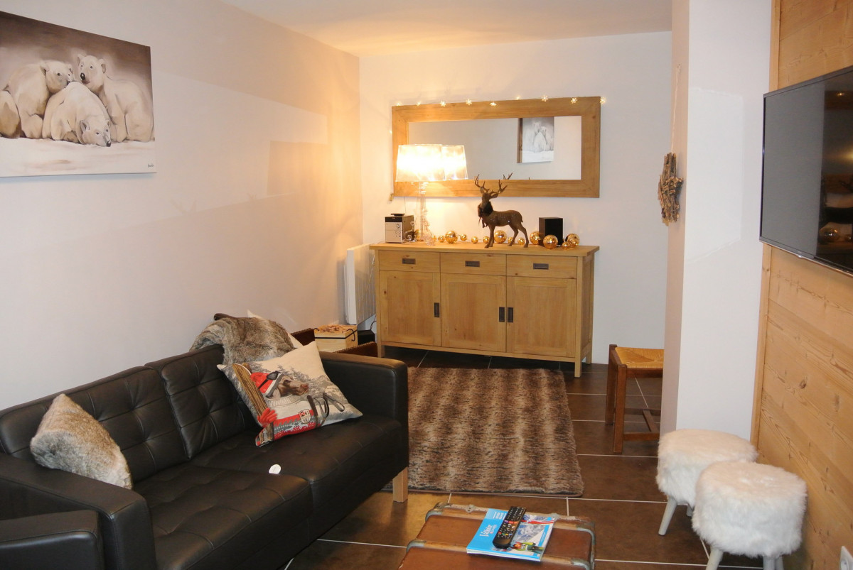 SALON - CHALET LES ETERLOUS - VALLOIRE CENTRE - VALLOIRE RESERVATIONS SALON - CHALET LES ETERLOUS - VALLOIRE CENTRE - VALLOIRE RESERVATIONS