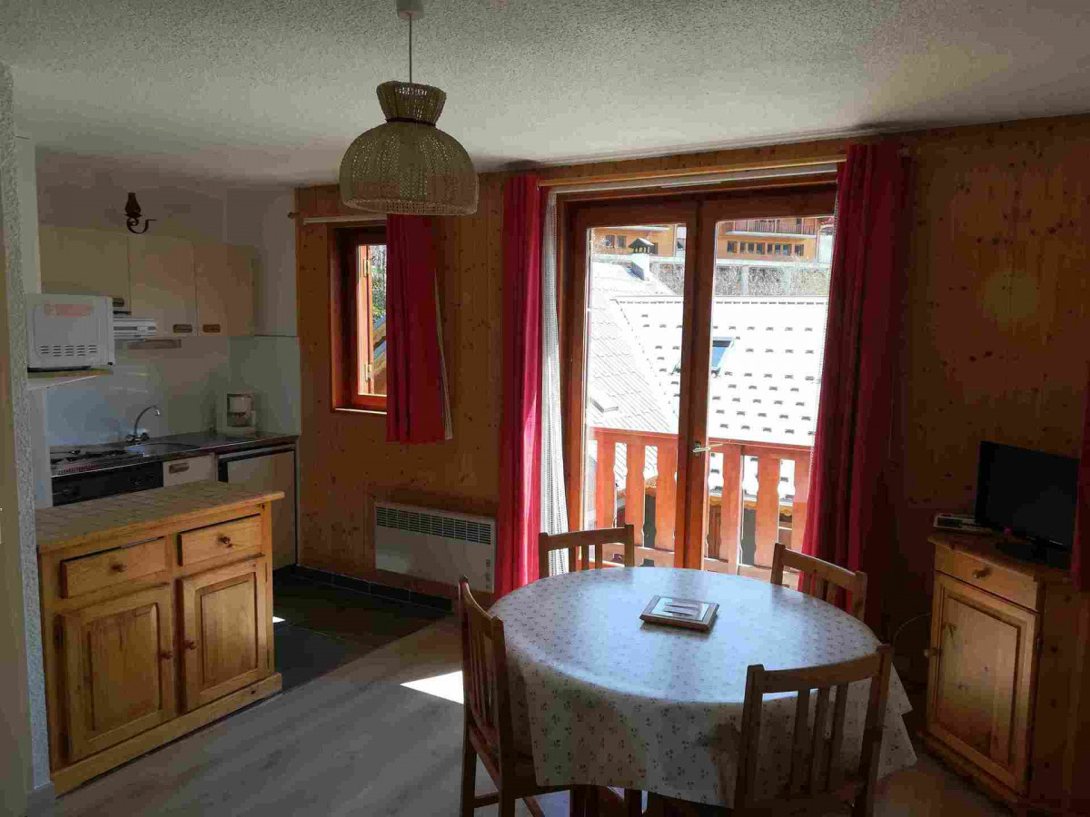 CUISINE - STUDIO CROIX DU SUD 232 - CLOS DES ETOILES - VALLOIRE CENTRE CUISINE - STUDIO CROIX DU SUD 232 - CLOS DES ETOILES - VALLOIRE CENTRE