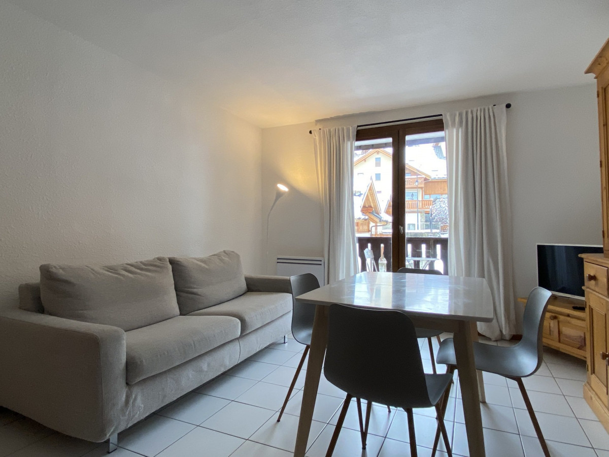 SALON - APPARTEMENT TIGNY 24 - VALLOIRE CENTRE - VALLOIRE RESERVATIONS SALON - APPARTEMENT TIGNY 24 - VALLOIRE CENTRE - VALLOIRE RESERVATIONS