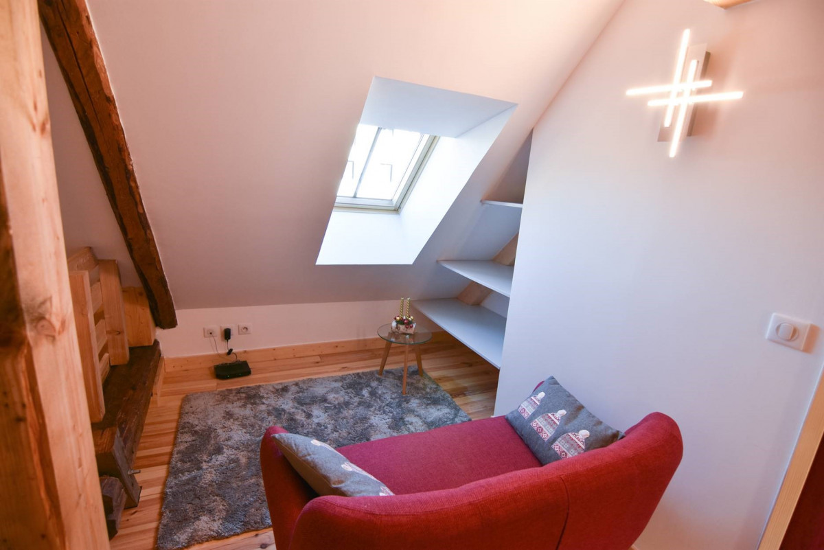 _lv_images__lot_0090070369_05_36406473