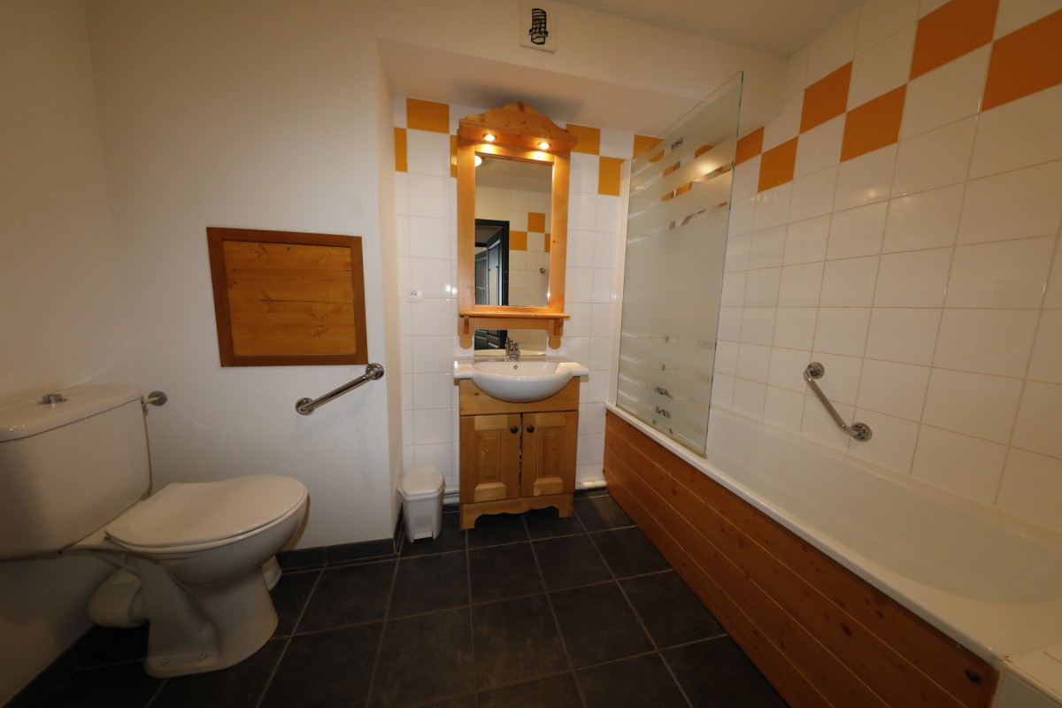 SALLE DE BAIN - APPARTEMENT CHALETS GALIBIER 2 N° 216 - MOULIN BENJAMIN - VALLOIRE