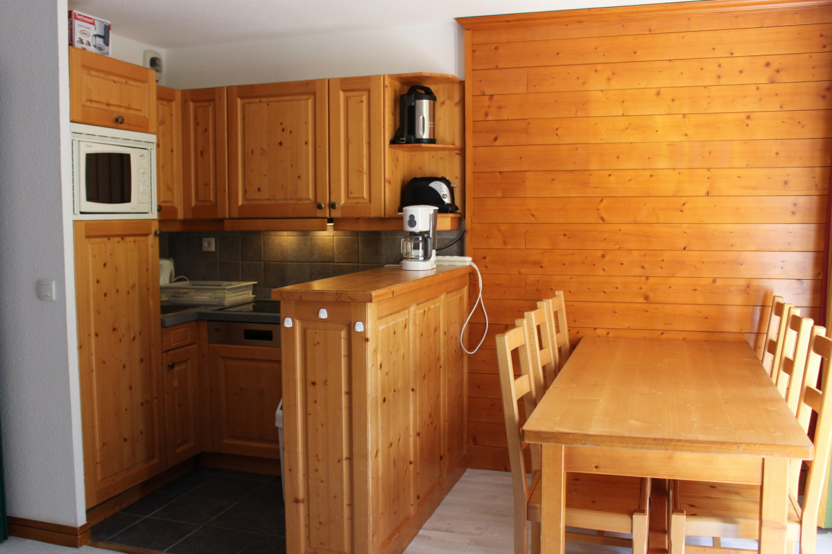 CUISINE - APPARTEMENT B37 CHALETS DU GALIBIER 1 - VALLOIRE MOULIN BENJAMIN - VALLOIRE RESERVATIONS