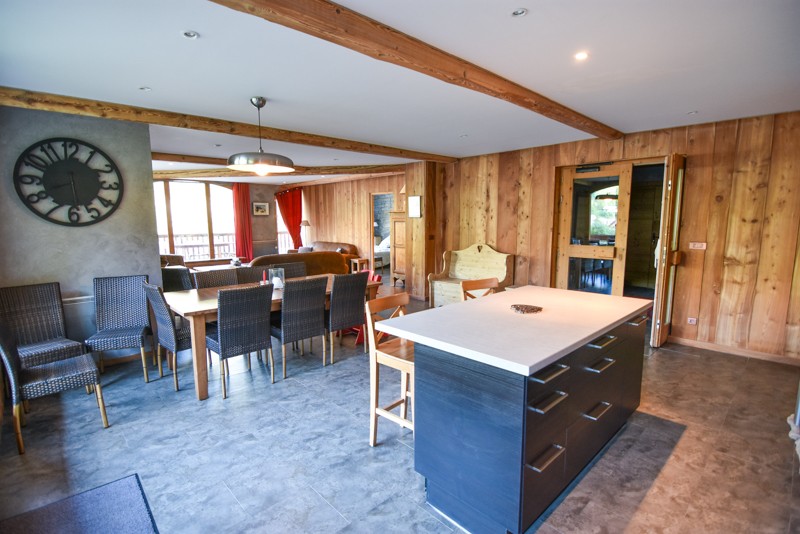 _lv_images__lot_0090070385_04_22543499