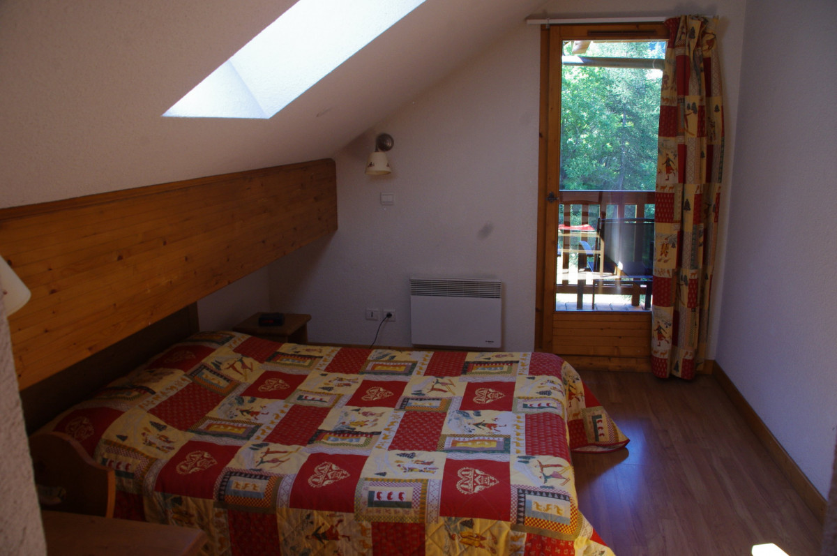 CHAMBRE - GENTIANE 300 APPARTEMENT HAMEAU DE LA VALLEE D'OR - LES CHARBONNIERES VALLOIRE CHAMBRE - GENTIANE 300 APPARTEMENT HAMEAU DE LA VALLEE D'OR - LES CHARBONNIERES VALLOIRE