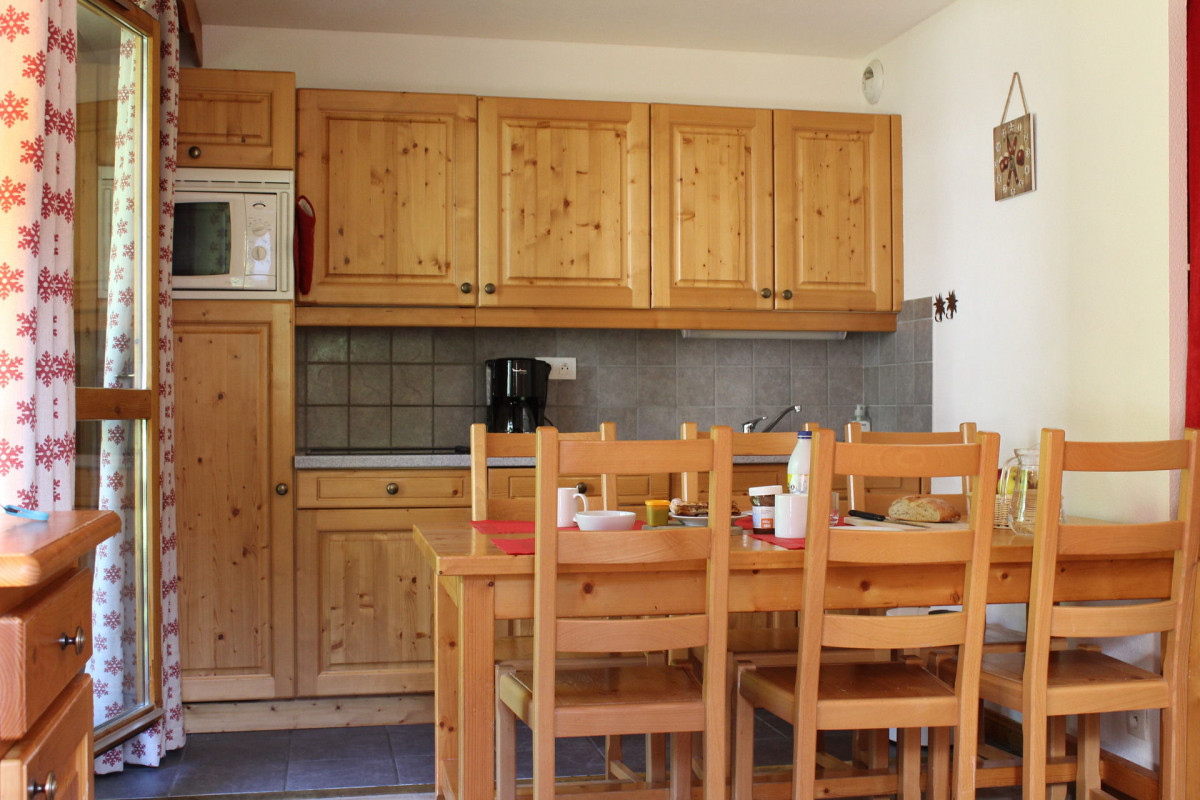 COIN REPAS - APPARTEMENT CHALETS GALIBIER 2 N° 322 - MOULIN BENJAMIN - VALLOIRE COIN REPAS - APPARTEMENT CHALETS GALIBIER 2 N° 322 - MOULIN BENJAMIN - VALLOIRE