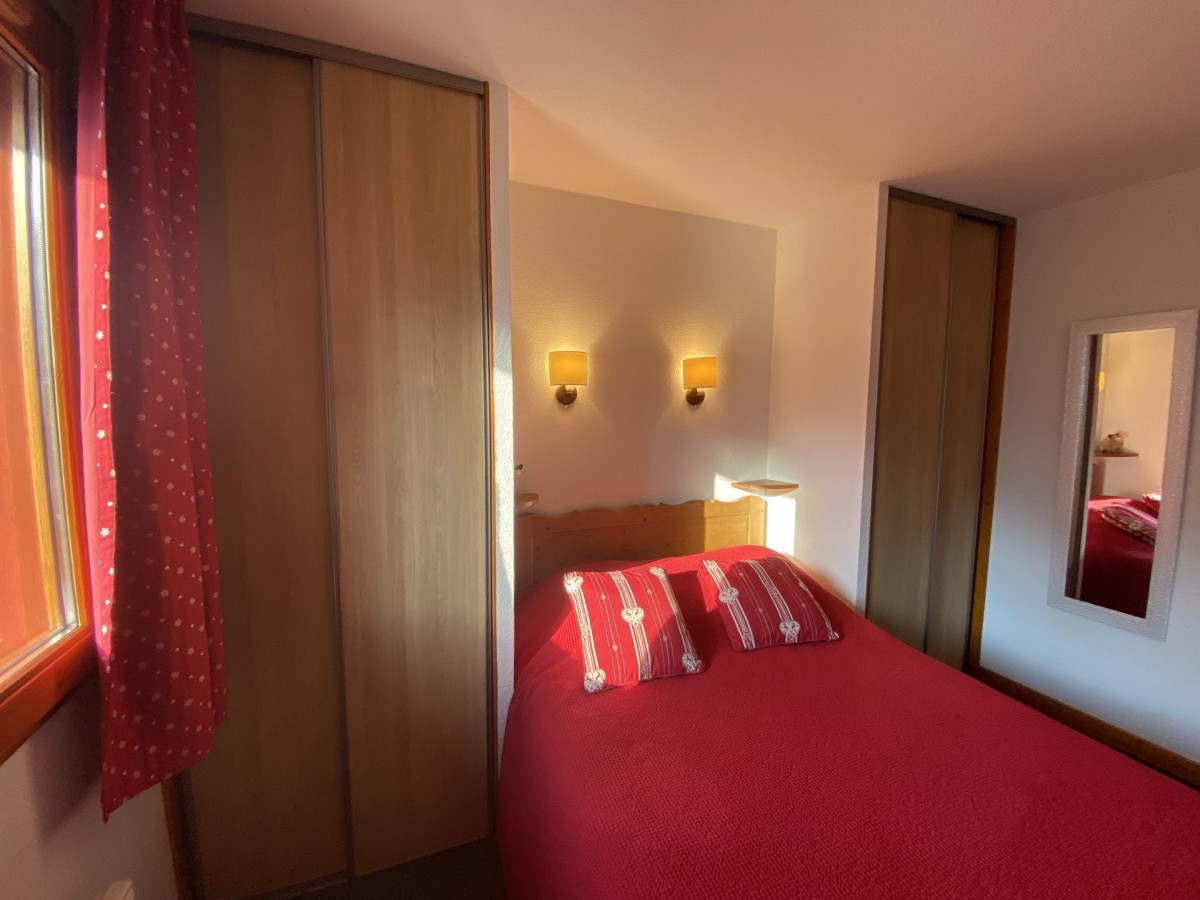 CHAMBRE - APPARTEMENT PENSEE 201 CHALETS DE LA VALLEE D'OR - VALLOIRE LES CHARBONNIERES CHAMBRE - APPARTEMENT PENSEE 201 CHALETS DE LA VALLEE D'OR - VALLOIRE LES CHARBONNIERES