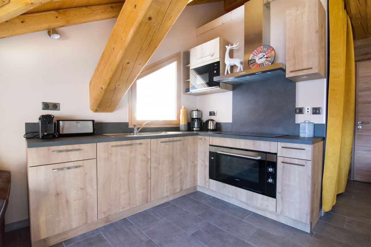 CUISINE - CHALET APPARTEMENT SANDEMA1 - VALLOIRE LE CRET DU SERROZ VALLOIRE - VALLOIRE RESERVATIONS CUISINE - CHALET APPARTEMENT SANDEMA1 - VALLOIRE LE CRET DU SERROZ VALLOIRE - VALLOIRE RESERVATIONS