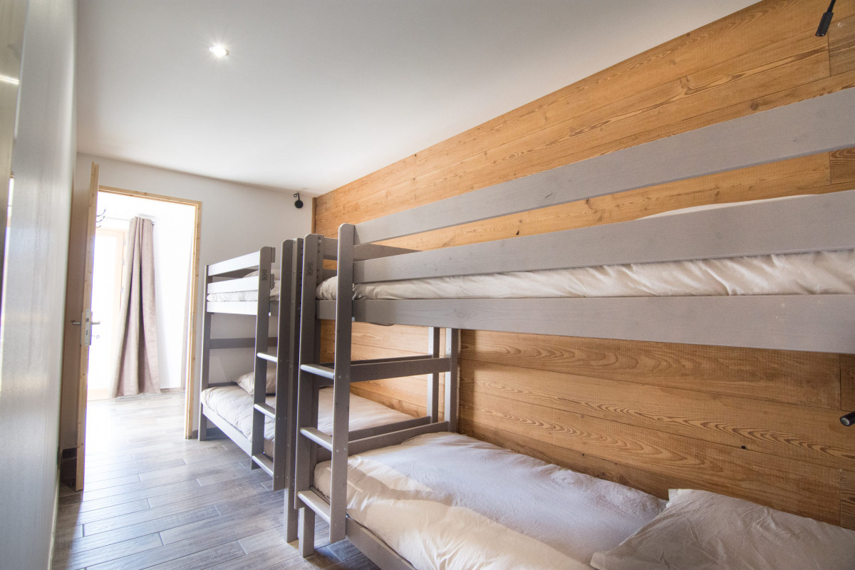 CHAMBRE - CHALET APPARTEMENT SANDEMA2 - VALLOIRE LE CRET DU SERROZ CHAMBRE - CHALET APPARTEMENT SANDEMA2 - VALLOIRE LE CRET DU SERROZ