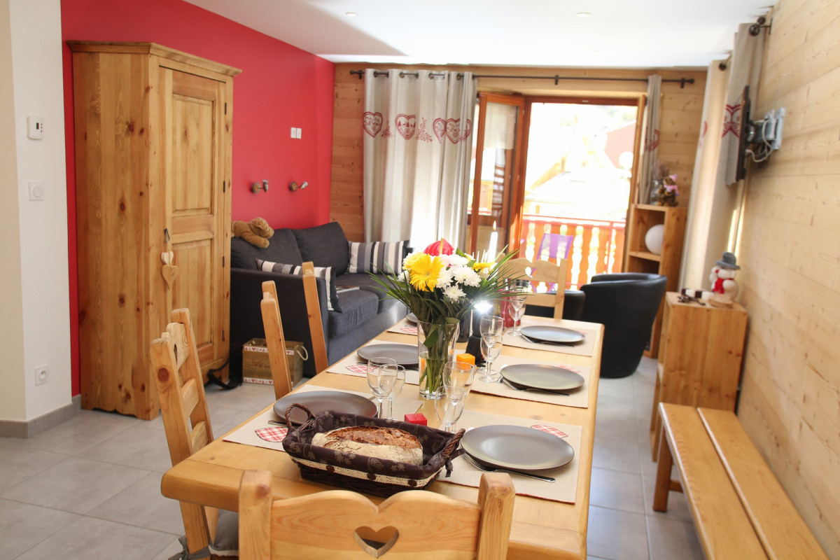 SEJOUR - CHALET LES GENTIANES APPARTEMENT 1 - VALLOIRE CENTRE SEJOUR - CHALET LES GENTIANES APPARTEMENT 1 - VALLOIRE CENTRE