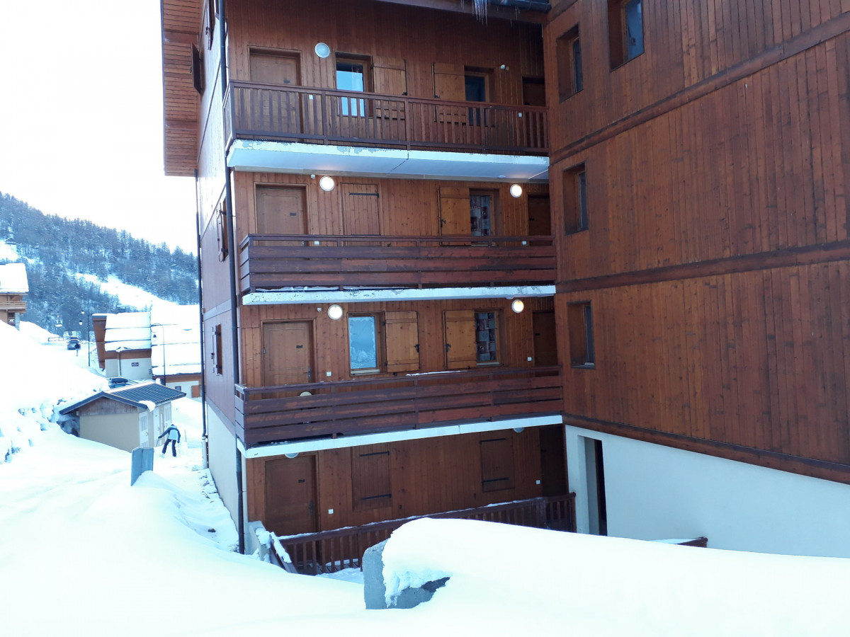 ACCES PISTE - APPARTEMENT CHALETS DE LA VALLEE D'OR EDELWEISS 207 - CHARBONNIERES VALLOIRE ACCES PISTE - APPARTEMENT CHALETS DE LA VALLEE D'OR EDELWEISS 207 - CHARBONNIERES VALLOIRE