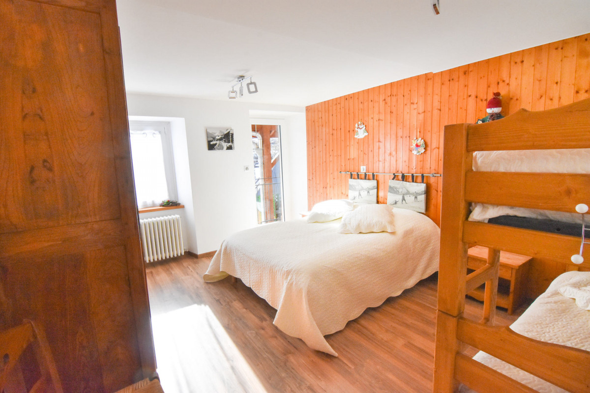 CHAMBRE - APPARTEMENT ECRINS 3 - VALLOIRE CENTRE CHAMBRE - APPARTEMENT ECRINS 3 - VALLOIRE CENTRE