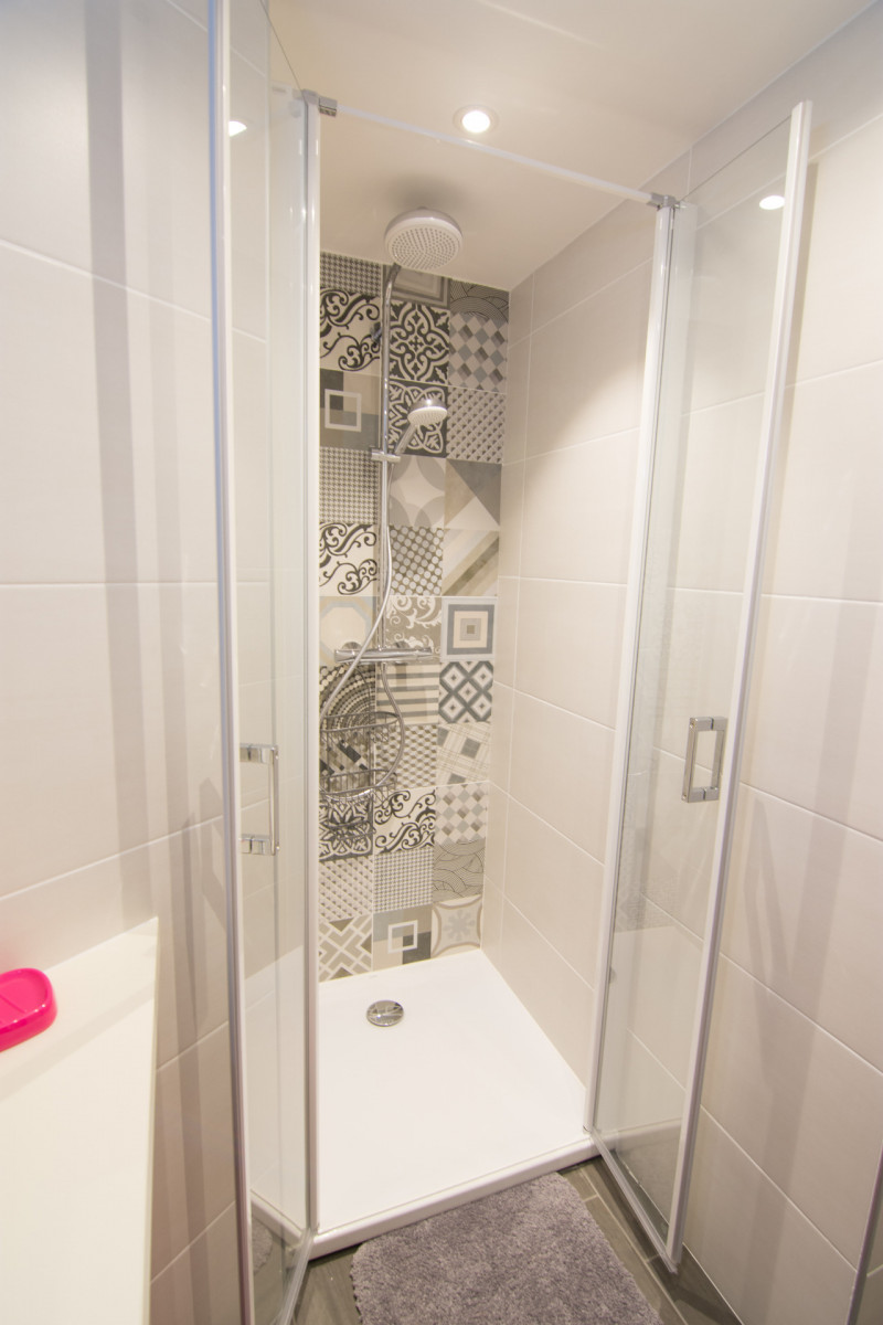 SALLE DE BAINS - APPARTEMENT ECRINS 3 - VALLOIRE CENTRE SALLE DE BAINS - APPARTEMENT ECRINS 3 - VALLOIRE CENTRE