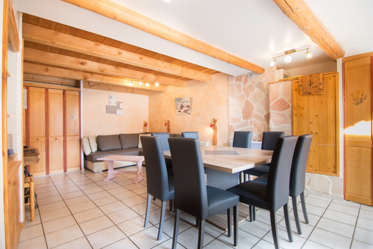 SEJOUR - APPARTEMENT LA POUTRE - VALLOIRE BONNENUIT - VALLOIRE RESERVATIONS SEJOUR - APPARTEMENT LA POUTRE - VALLOIRE BONNENUIT - VALLOIRE RESERVATIONS