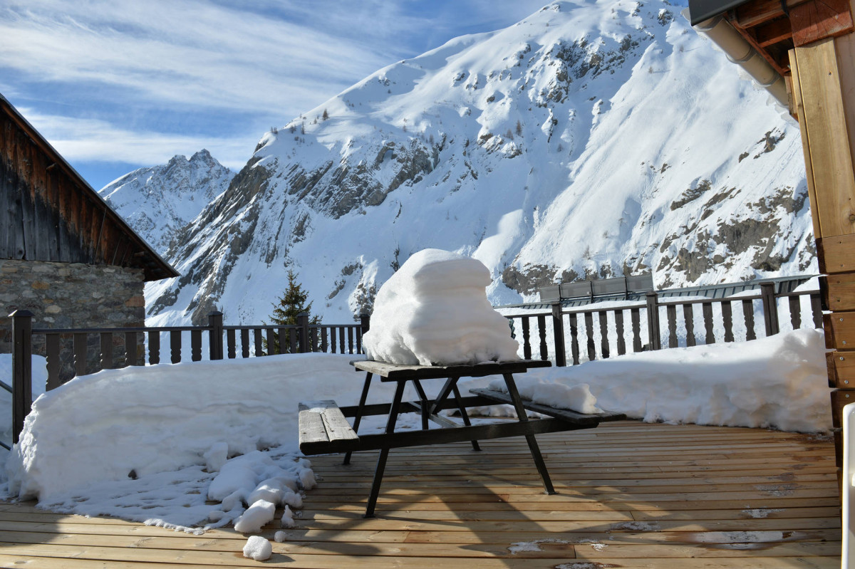 TERRASSE - APPARTEMENT LA POUTRE - VALLOIRE BONNENUIT TERRASSE - APPARTEMENT LA POUTRE - VALLOIRE BONNENUIT