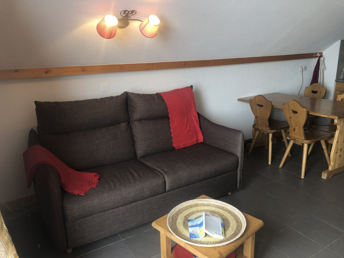 SALON - APPARTEMENT CHALETS DE LA VALLEE D'OR CAMPANULE 400 - LES CHARBONNIERES VALLOIRE - VALLOIRE RESERVATIONS SALON - APPARTEMENT CHALETS DE LA VALLEE D'OR CAMPANULE 400 - LES CHARBONNIERES VALLOIRE - VALLOIRE RESERVATIONS