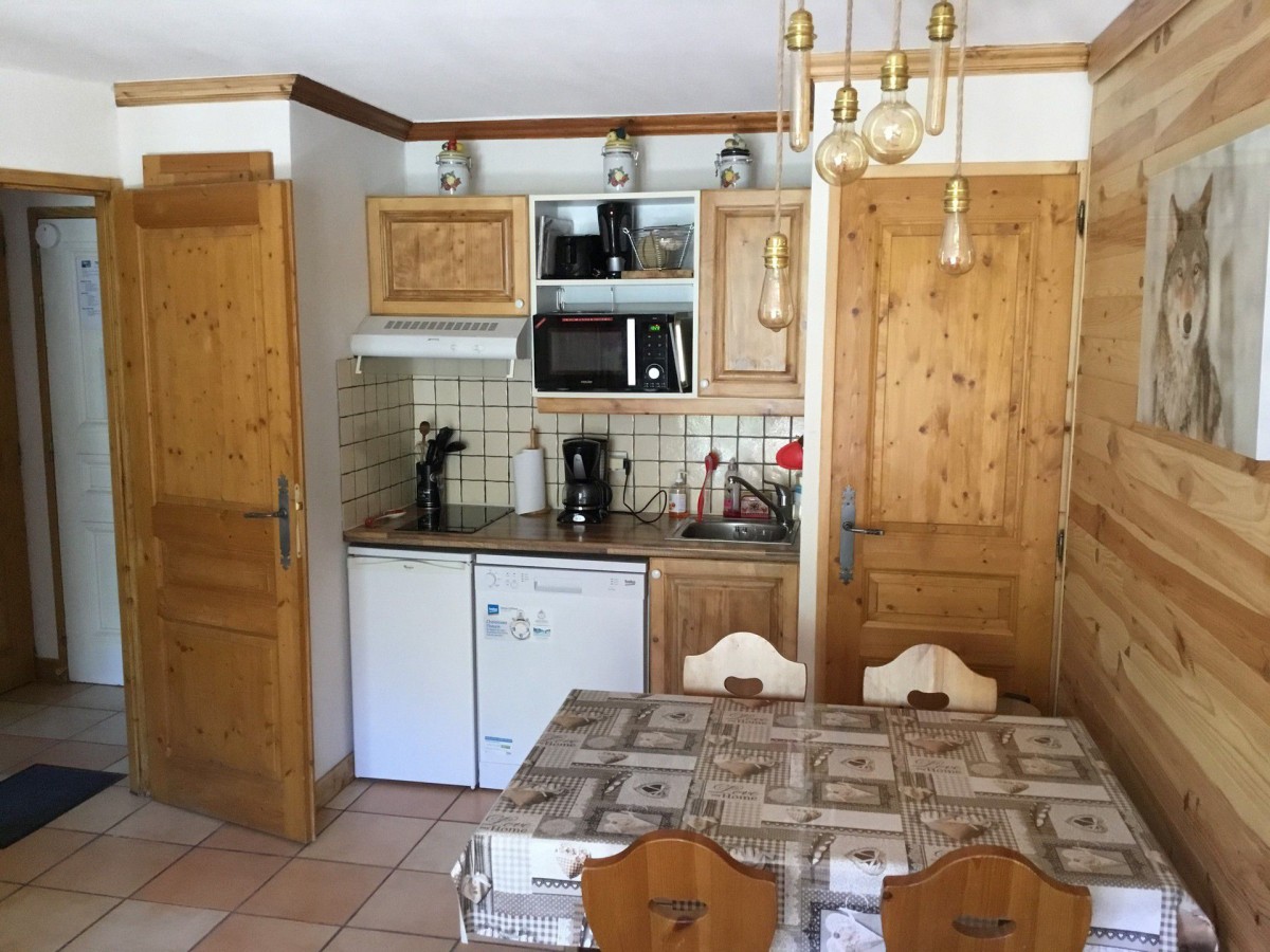 CUISINE - GENTIANE 204  APPARTEMENT HAMEAU DE LA VALLEE D'OR - LES CHARBONNIERES VALLOIRE