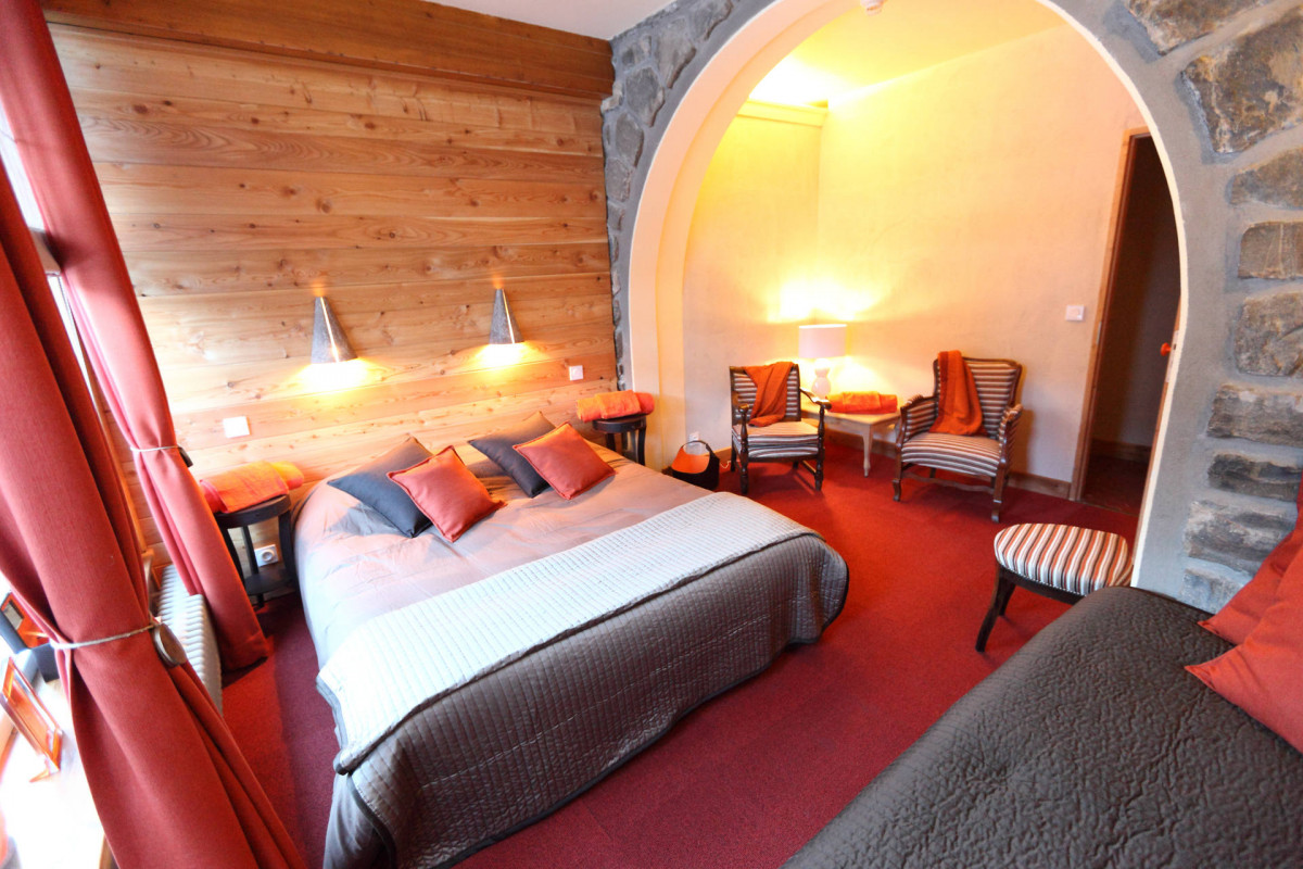 CHAMBRE - APPARTEMENT CHEZ JOSEPH RESIDENCE RAPIN - VALLOIRE CENTRE CHAMBRE - APPARTEMENT CHEZ JOSEPH RESIDENCE RAPIN - VALLOIRE CENTRE