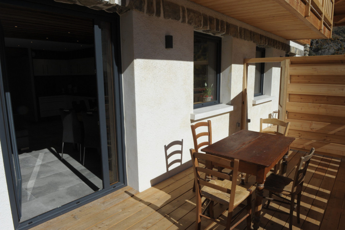 TERRASSE - APPARTEMENT LA ROSE DES VENTS 2 CRET ROND - VALLOIRE LE SERROZ TERRASSE - APPARTEMENT LA ROSE DES VENTS 2 CRET ROND - VALLOIRE LE SERROZ