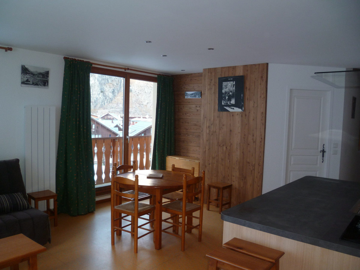 SALON - APPARTEMENT ROCHES FLEURIES B11 - VALLOIRE CENTRE - VALLOIRE RESERVATIONS