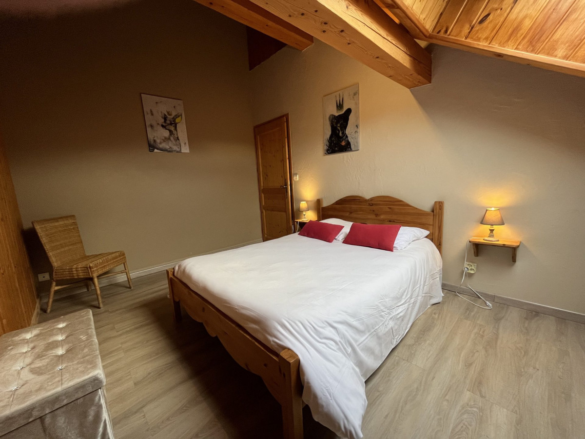 CHAMBRE - APPARTEMENT LE PARPAILLON - VALLOIRE LES VERNEYS CHAMBRE - APPARTEMENT LE PARPAILLON - VALLOIRE LES VERNEYS