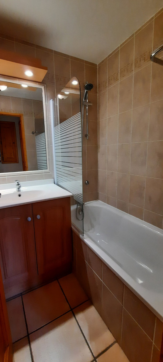 SALLE DE BAIN - APPARTEMENT DRYADE 003 - VALLOIRE LES CHARBONNIERES SALLE DE BAIN - APPARTEMENT DRYADE 003 - VALLOIRE LES CHARBONNIERES